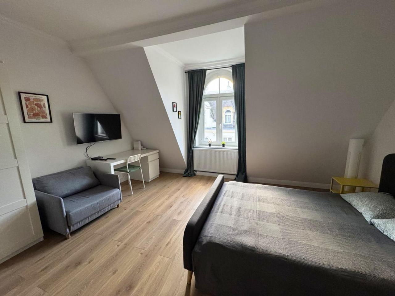 Nowoczesna Kawalerka W Zabytkowej Kamienicy W Centrum Miasta Apartment